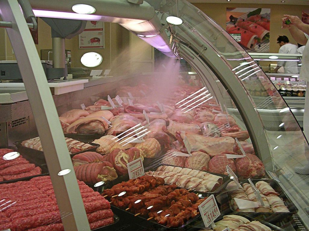Сохранение качества мясных продуктов питания с помощью системы туманообразования
